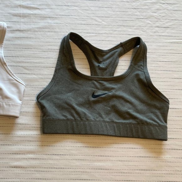 Nike Sports Bra - Picture 1 of 1